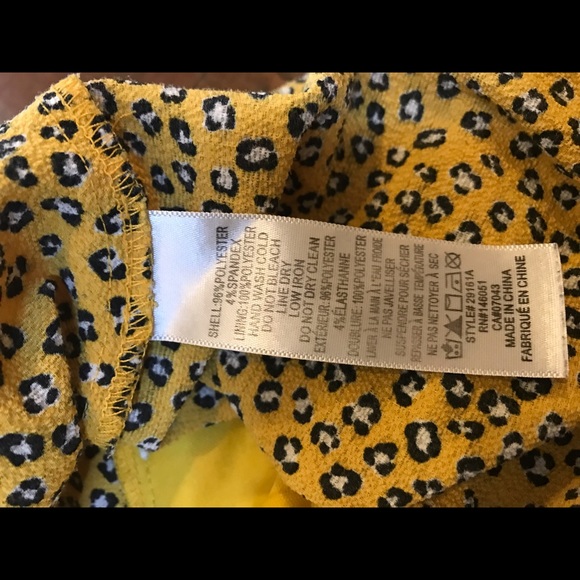 Monteau Yellow Floral Sleeveless Peplum Too size Medium - Picture 6 of 8